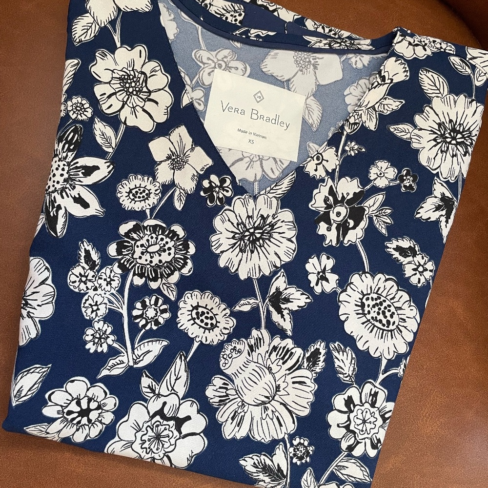 Vera Bradley Scrub Top--Size XS